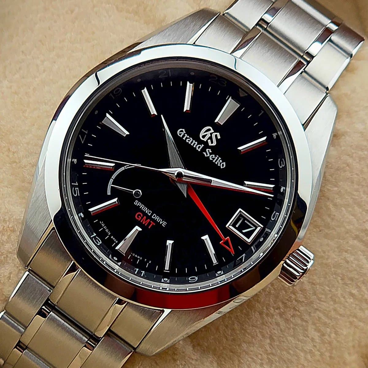 Grand Seiko SBGE211G Spring Drive GMT, 40.5mm